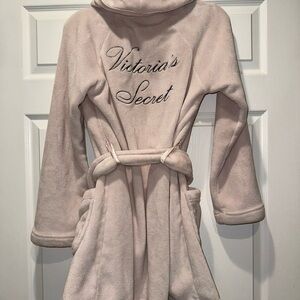 Victoria's Secret Blush Fleece Robe